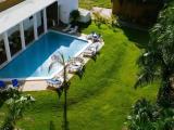 Standard room with pool view