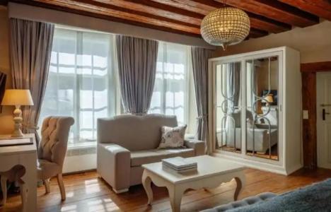 Schlössle - Small Luxurys of the World - 86