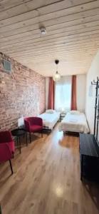 16eur - Fat Margaret's - 17