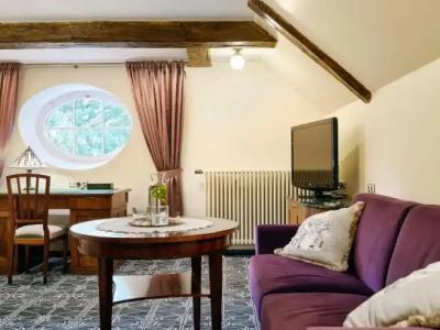 Villa Ammende Restaurant and - 107
