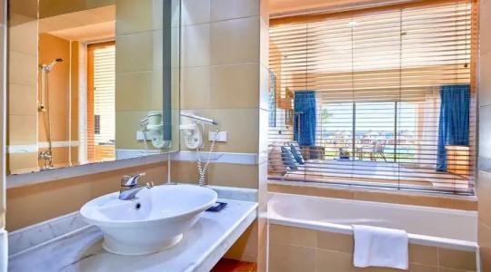 Parrotel Beach Resort - 75