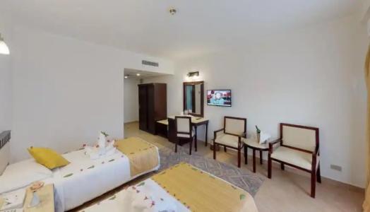 Falcon Naama Star - 63