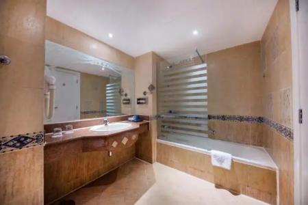 Sunrise Garden Beach Resort - 118