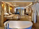 Signature Swim Up Double Suite