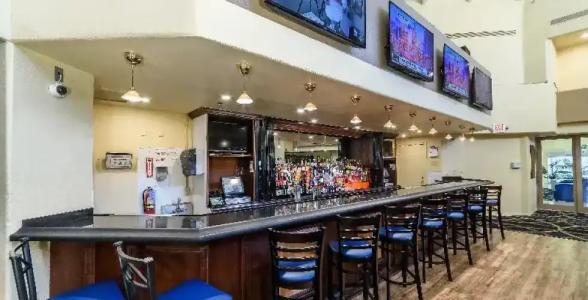 Alexis Park All Suite Resort - 18