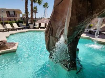 Red Roof Inn Las Vegas - 8