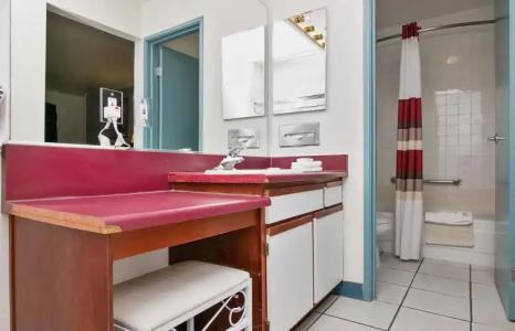 Red Roof Inn Las Vegas - 26