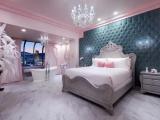 Lucky Bunny Double Suite