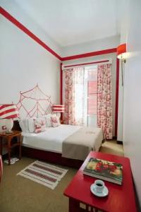 Splendid Palace - 99