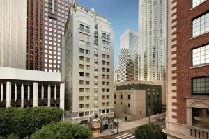 Hilton Checkers Hotel