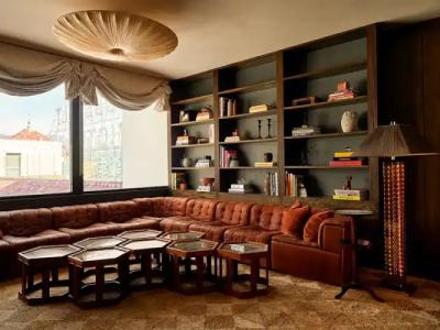 The Hollywood Roosevelt - 83