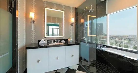 The Beverly Hilton - 107