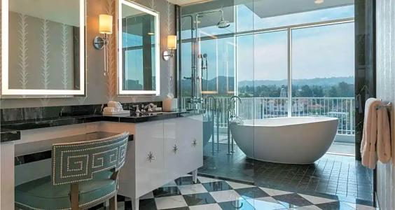 The Beverly Hilton - 129