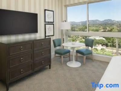 The Beverly Hilton - 90