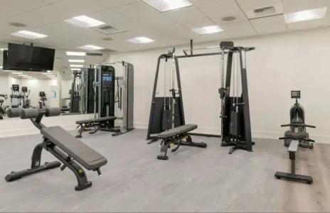 The Beverly Hilton - 26