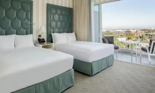 The Beverly Hilton - 67