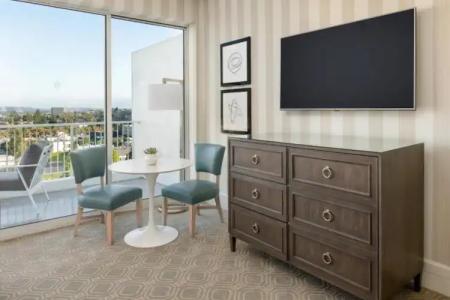 The Beverly Hilton - 72