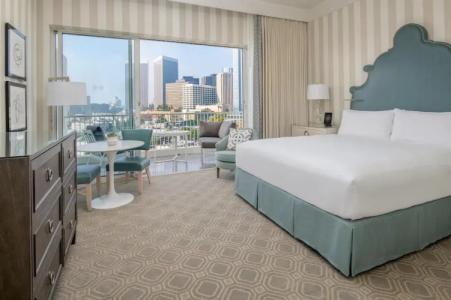 The Beverly Hilton - 80