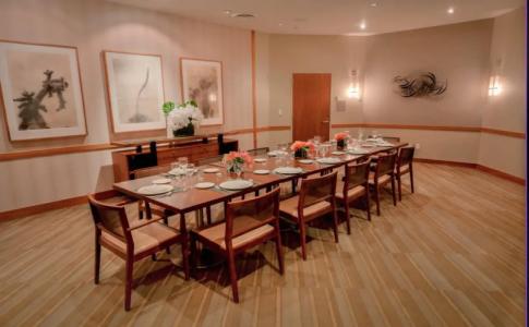 The Beverly Hilton - 36