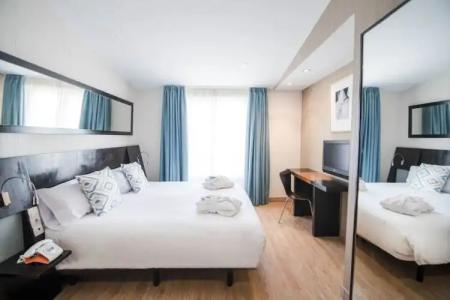 Petit Palace Plaza de la Reina - 70