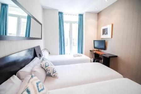 Petit Palace Plaza de la Reina - 33