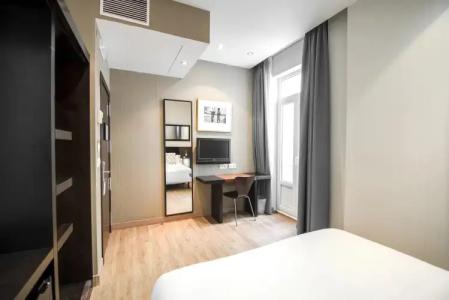 Petit Palace Plaza de la Reina - 1