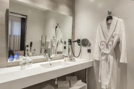 Catalonia Excelsior - 28