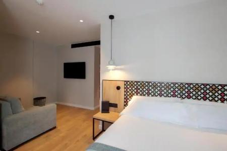 Catalonia Excelsior - 79