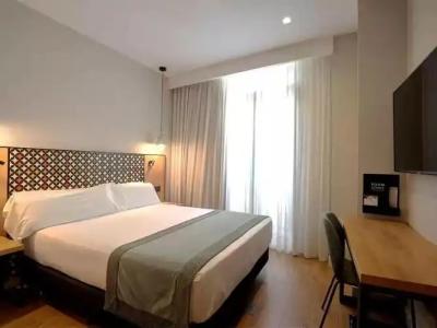 Catalonia Excelsior - 61