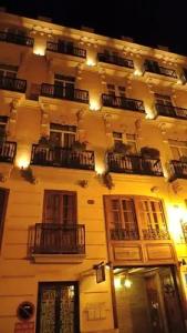 Ad Hoc Monumental 1881 - 31