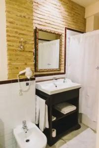 Ad Hoc Monumental 1881 - 22