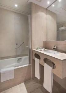 NH Valencia Center - 40