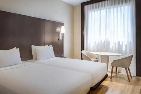 AC Valencia by Marriott - 10