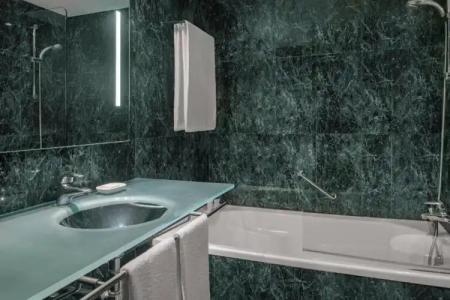 AC Valencia by Marriott - 40