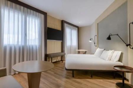 AC Valencia by Marriott - 7