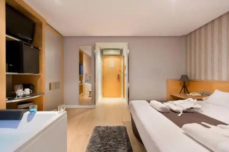 You & CO. J. Botánico Boutique - 50