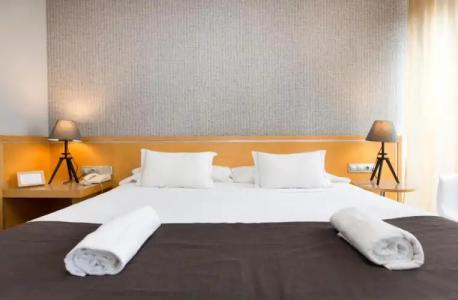 You & CO. J. Botánico Boutique - 80