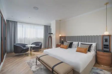 Melia Valencia - 140