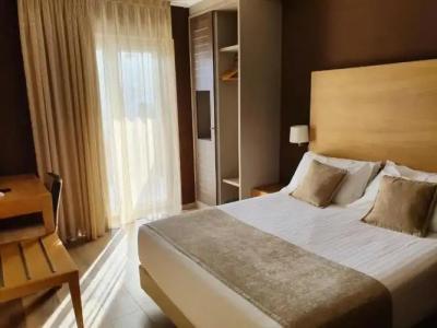 Windsor Tossa – Adults Only +16 - 23