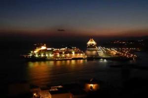 Villa Oceania, Tourlos