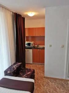 Jelezchevi Guest Rooms - 25