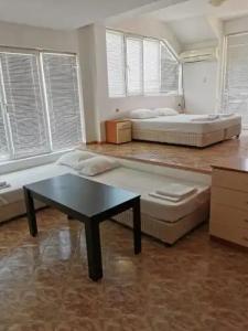 Jelezchevi Guest Rooms - 58