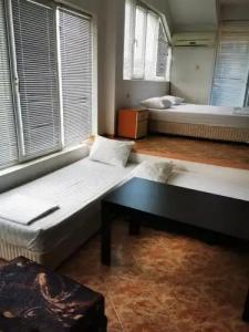 Jelezchevi Guest Rooms - 53