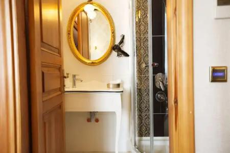 Ada Palas Buyukada - 8