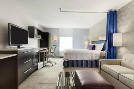 Home2 Suites by Hilton Philadelphia Convention Center - 45