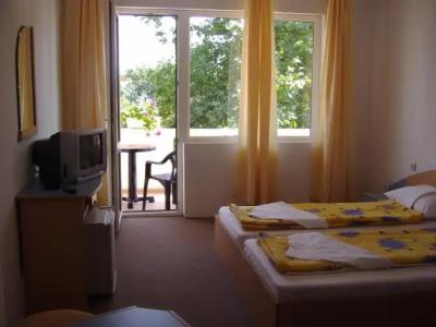 Arkadia Guest House - 1