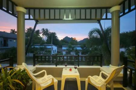 Baan Santhiya Private Pool Villas - FREE Tuk-Tuk Service to the Beach! - 10