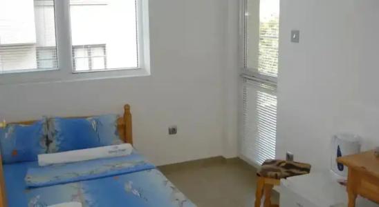 The Sunny Home Guesthouse - 6