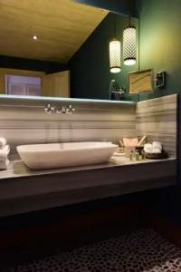 Unique-Boutique Class - Adults Only - 50