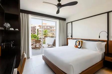 Riomar, Ibiza, A Tribute Portfolio - 3